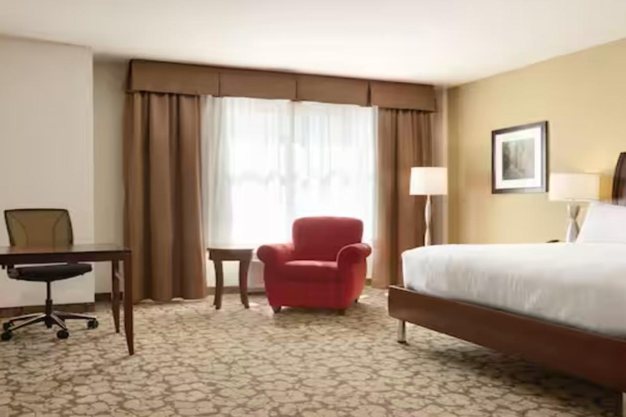 Hilton Garden Inn Boston Logan Airport Bagian luar foto