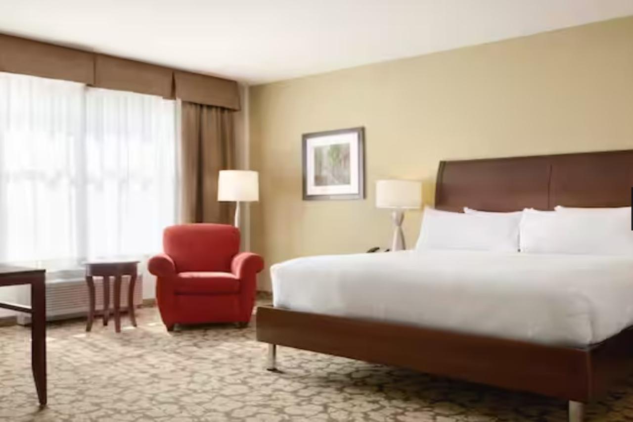 Hilton Garden Inn Boston Logan Airport Bagian luar foto
