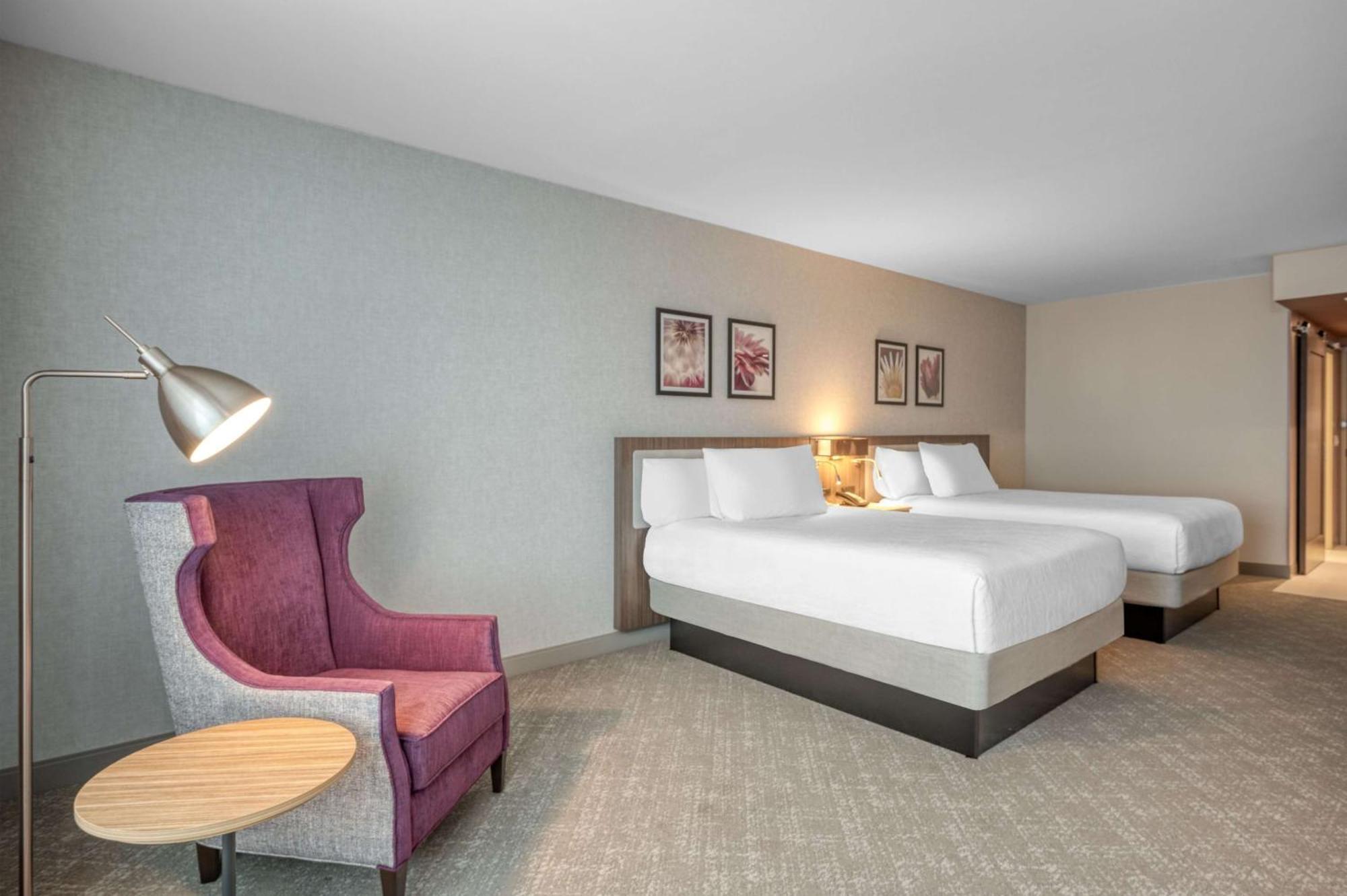 Hilton Garden Inn Boston Logan Airport Bagian luar foto