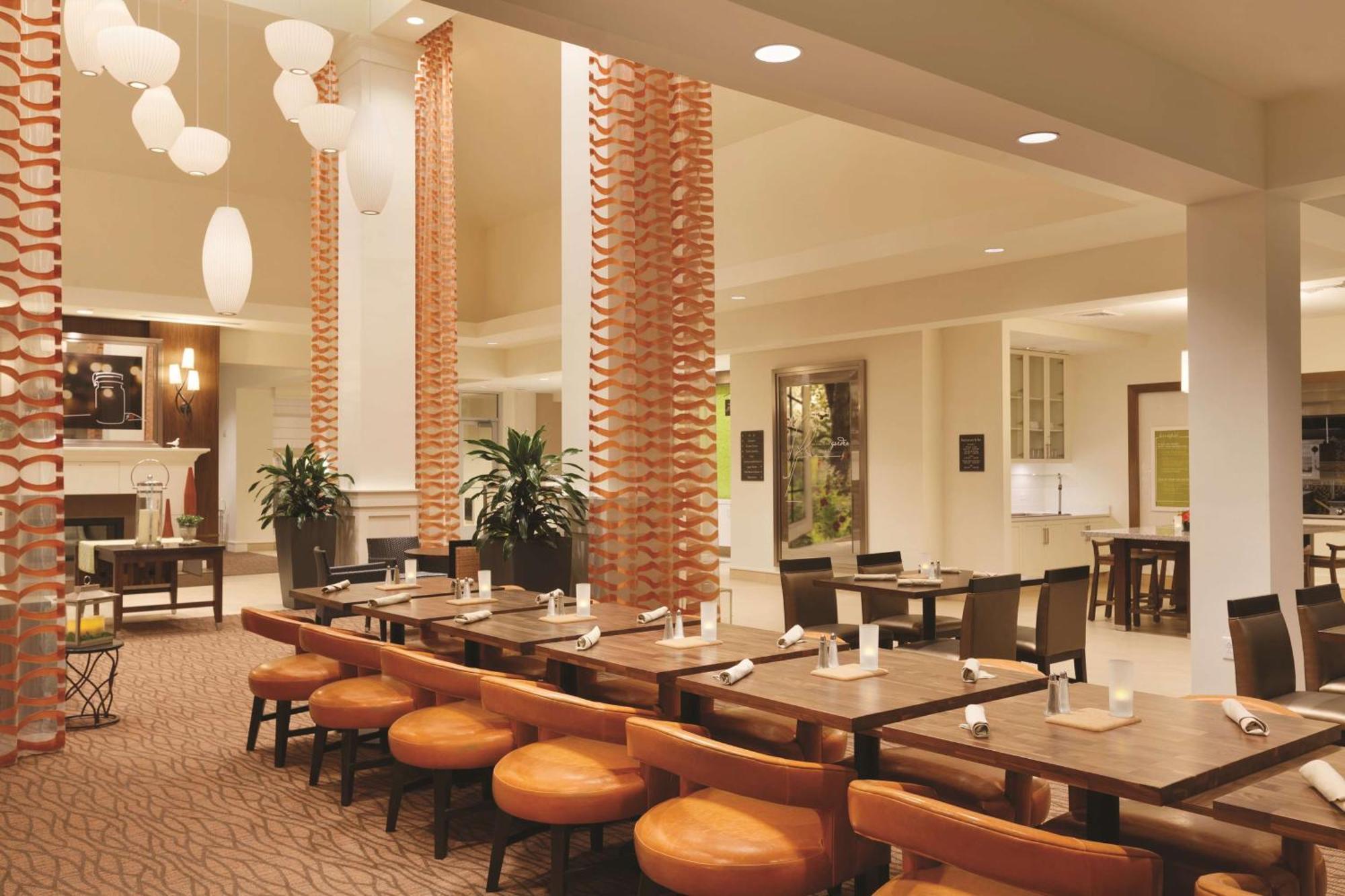 Hilton Garden Inn Boston Logan Airport Bagian luar foto