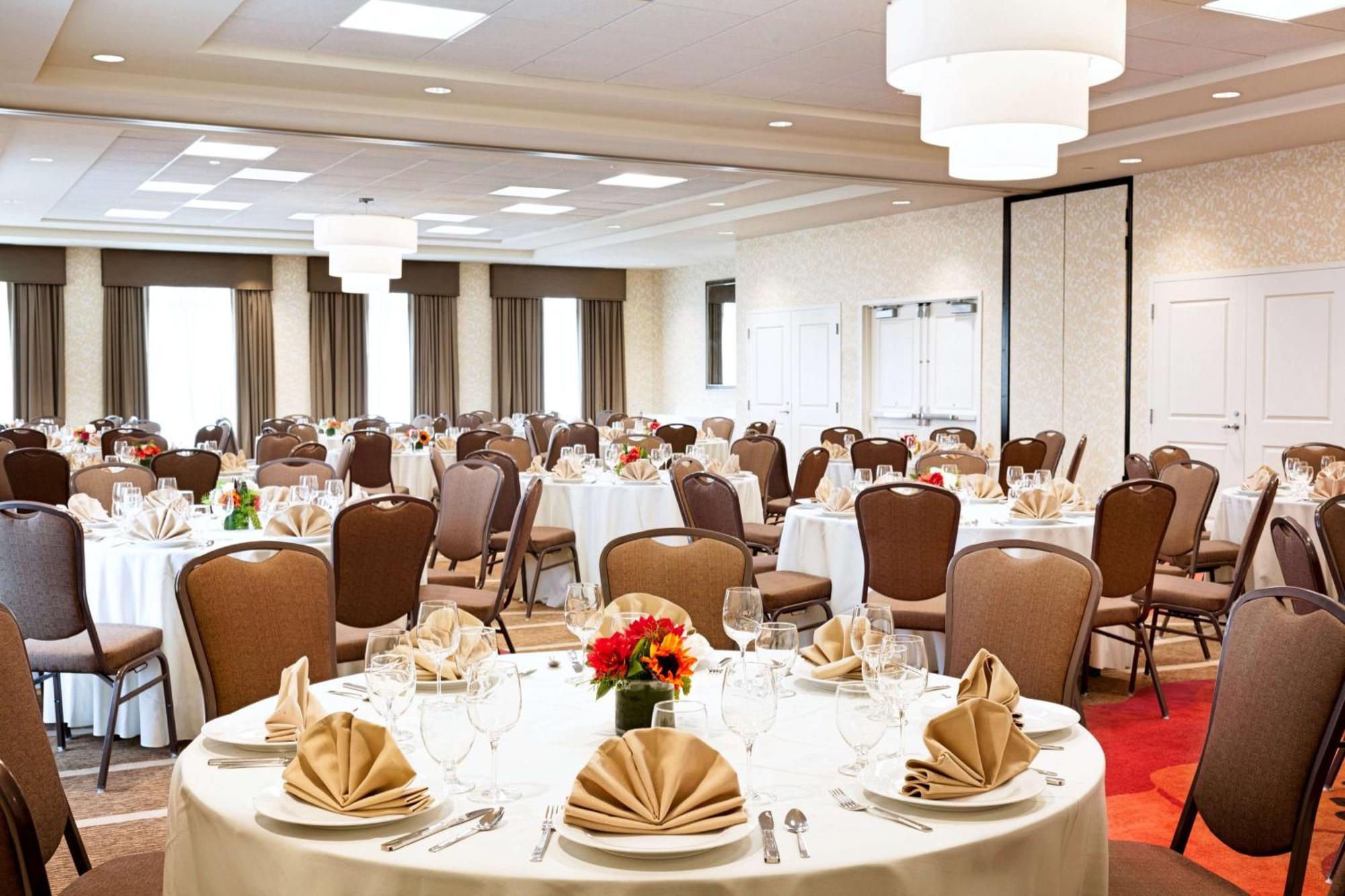 Hilton Garden Inn Boston Logan Airport Bagian luar foto