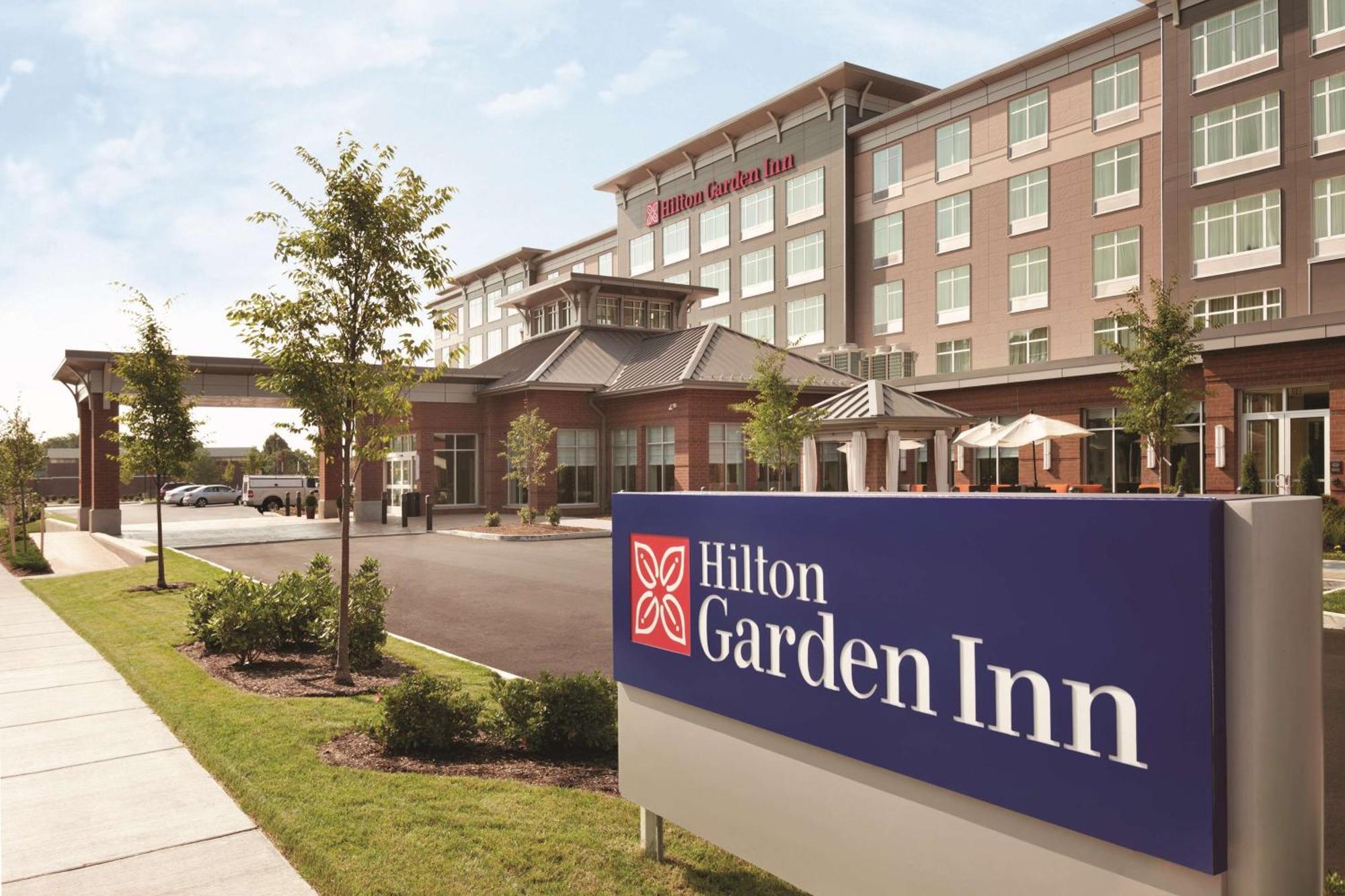 Hilton Garden Inn Boston Logan Airport Bagian luar foto